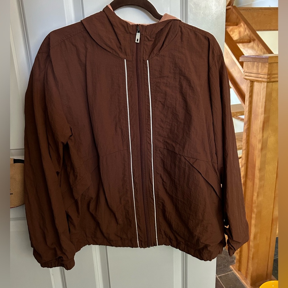 Avalanche Light Full Zip Hooded Jacket Windbreaker​